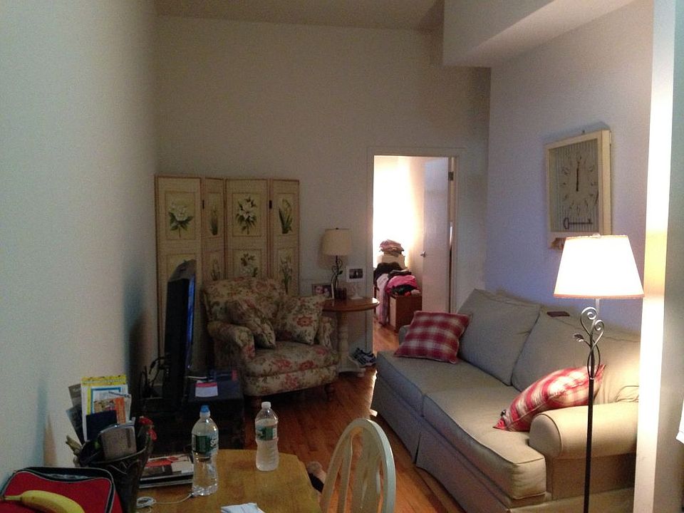 1st image of 81 Nassau St APT 2B