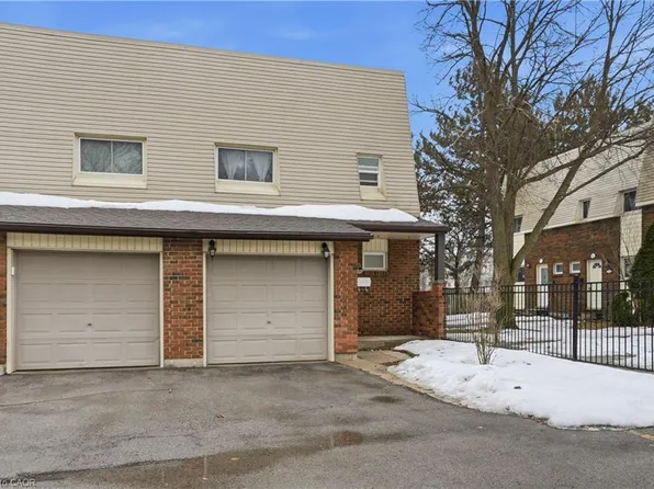 1460 Garth St Unit 6, Hamilton, ON L9B 1R6