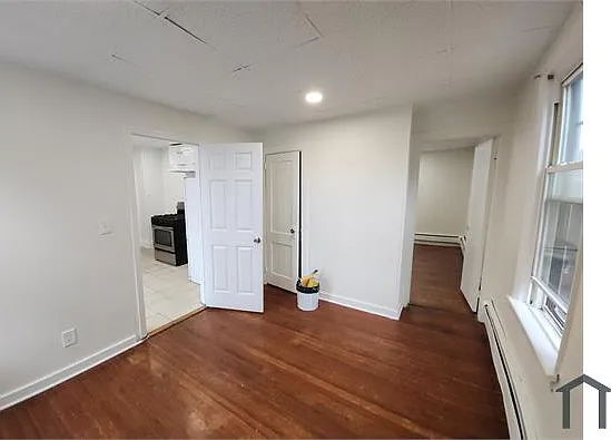 185 Cowles St #2 — Photo 4