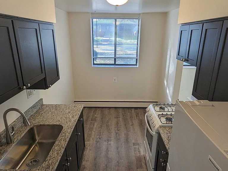 1835 Ulysses St NE #10 — Photo 5