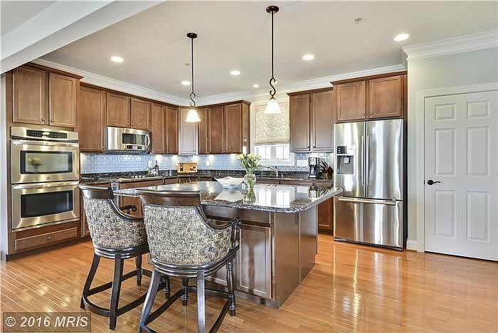 1st image of 402 Macum Creek Dr