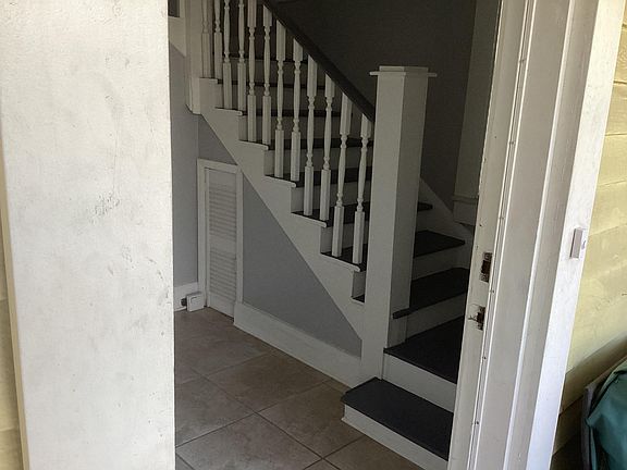 2nd image of 609 S Delaware Ave APT 1