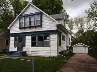 4024 Grand Ave, Omaha, NE 68111