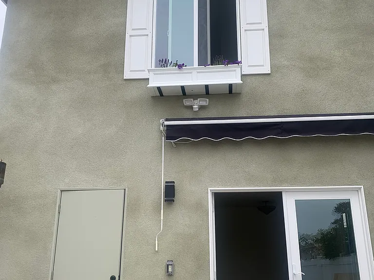 8402 Loyola Blvd — Photo 1