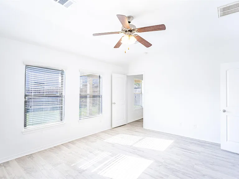 9918 Hideaway Bend Ln — Photo 24