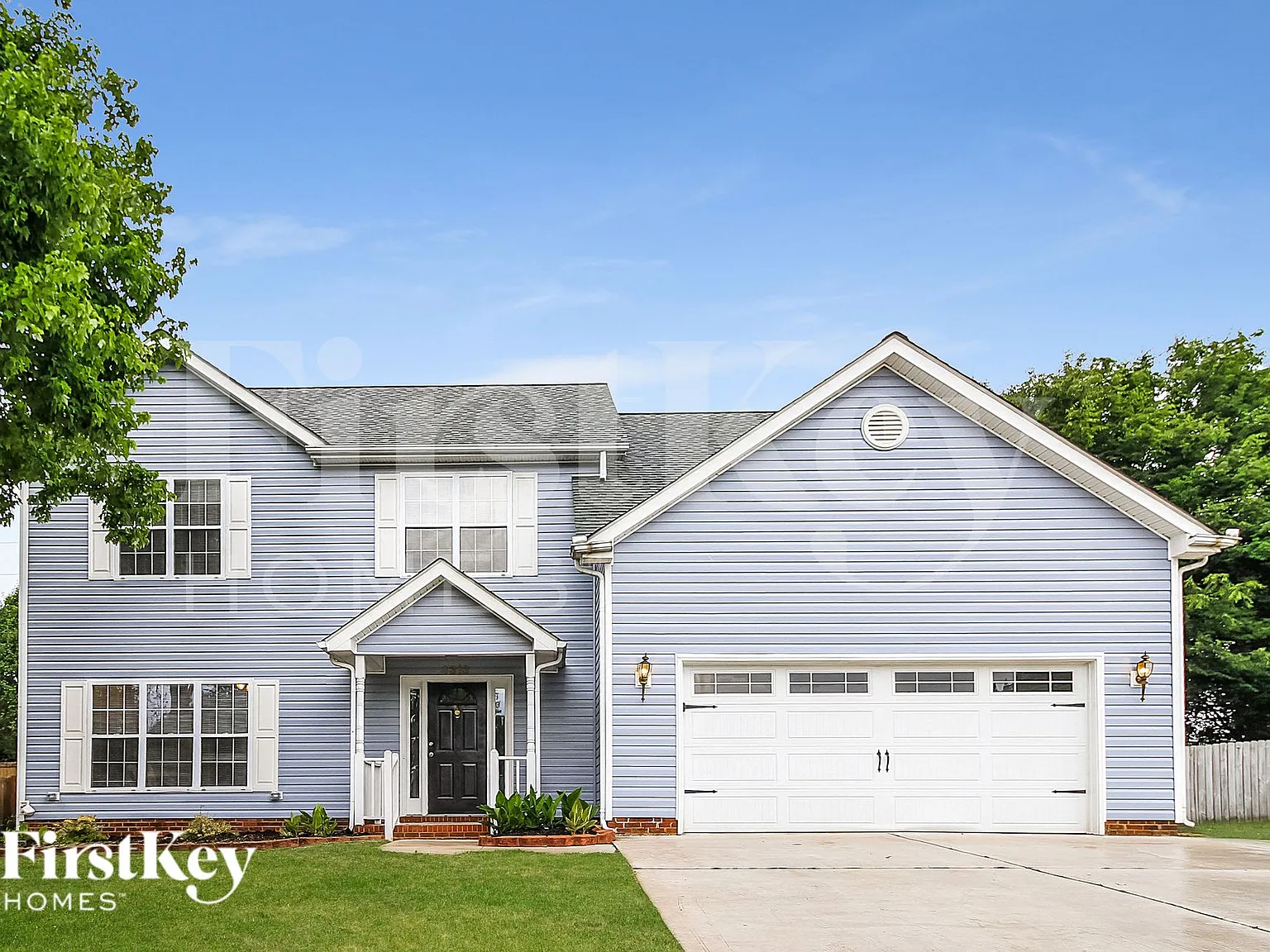 5 bed, 2.5 bath, 2505 sqft, $2,640 — Photo 1