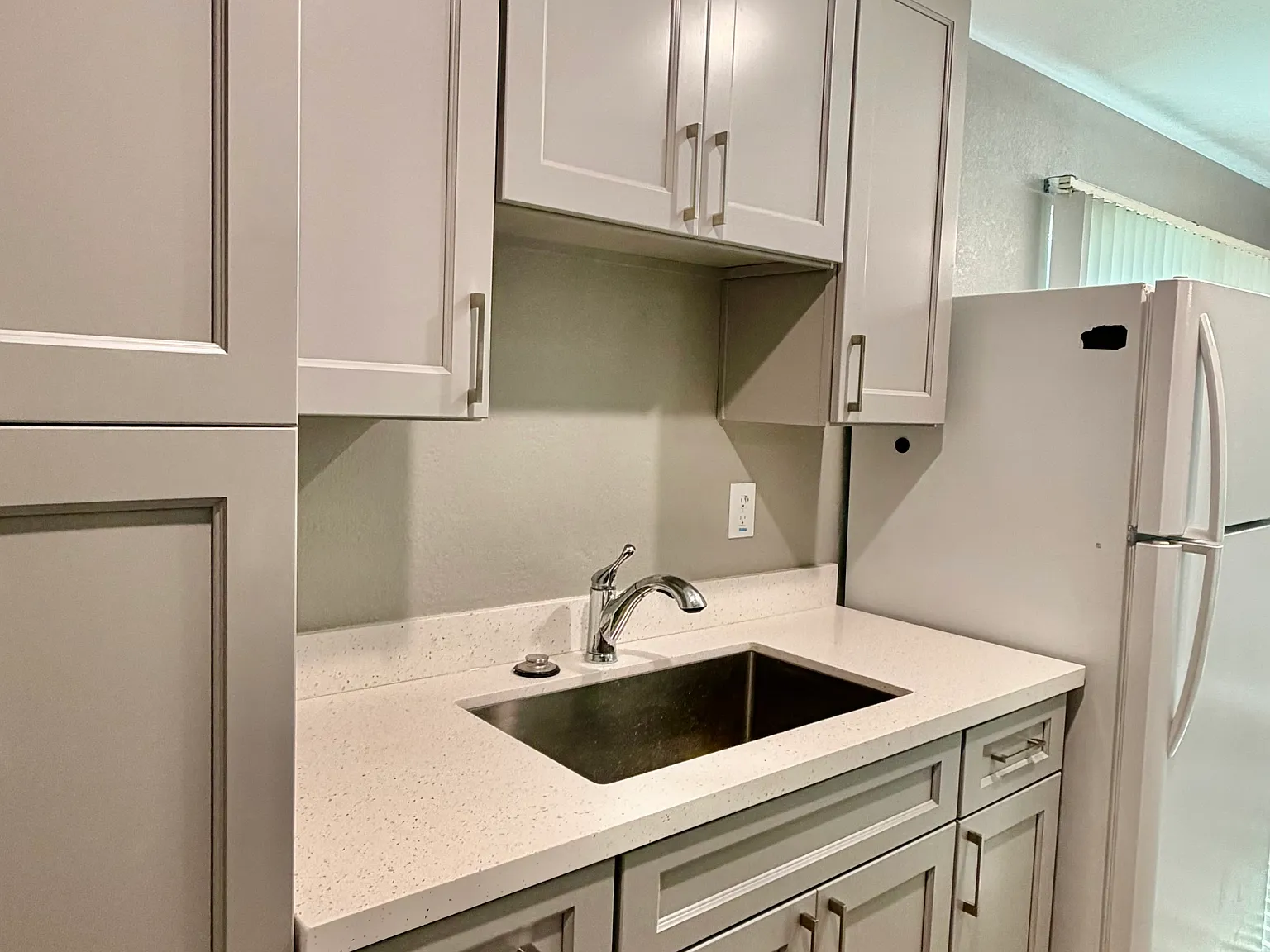 2 bed, 700 sqft, $2,875 — Photo 3