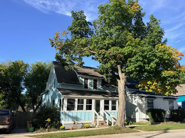 164 Monroe St, Manistee, MI 49660