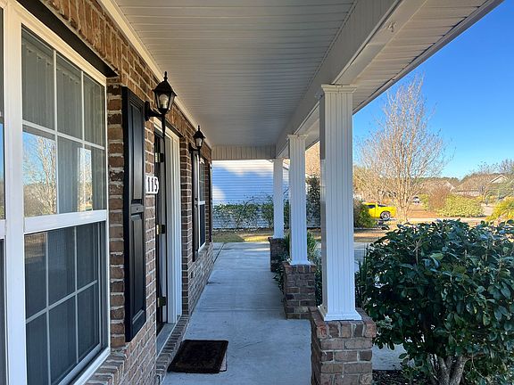 3rd image of 115 Marbella Dr