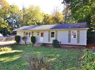 15 Lakemont St, Southwick, MA 01077