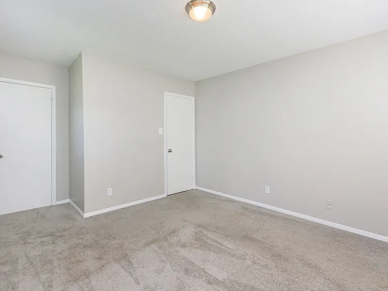 The Wallace Apartments — Photo 19
