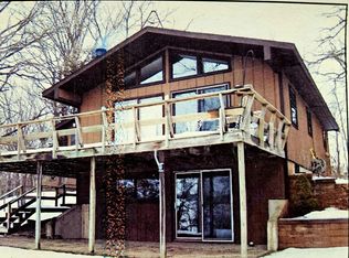 14 Persimmon Dr, Galena, IL 61036