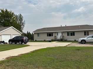 505 Lindstrom Ave, Grove City, MN 56243