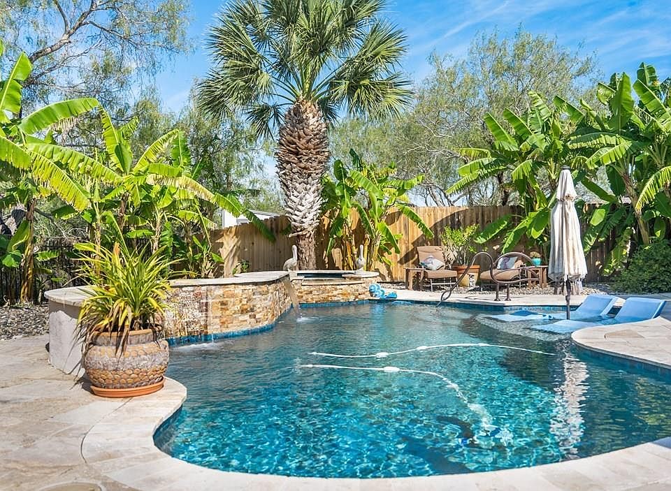 1st image of 72 Laguna Madre Dr