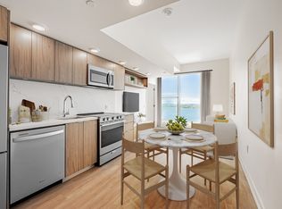 370 Queens Quay West, Toronto, ON M5V 3J3