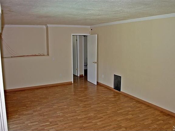 5th image of 1641 Putnam Way