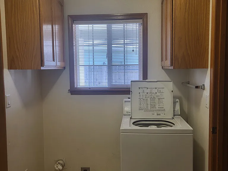 825 Amanda Way — Photo 18