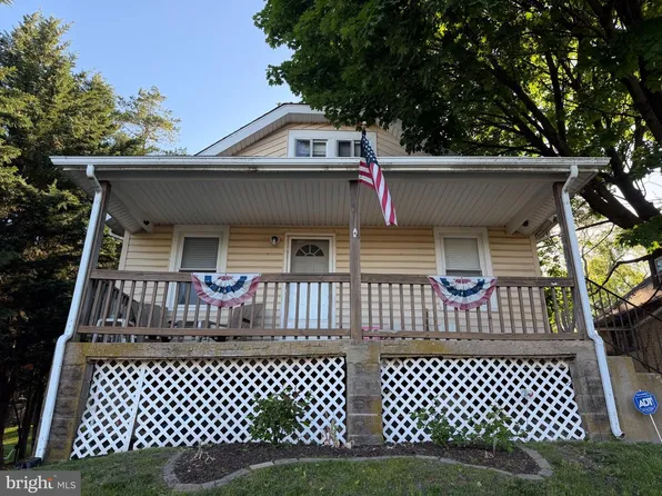 494 Grant Ave, Willow Grove, PA 19090