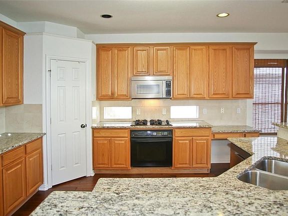 4th image of 4551 Hawkhurst Dr