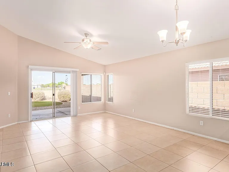 3570 S Moccasin Trl — Photo 5