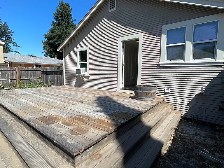 2201 W Park Ave — Photo 18