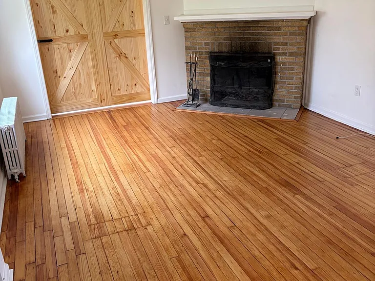 226 Gillette Ave — Photo 6