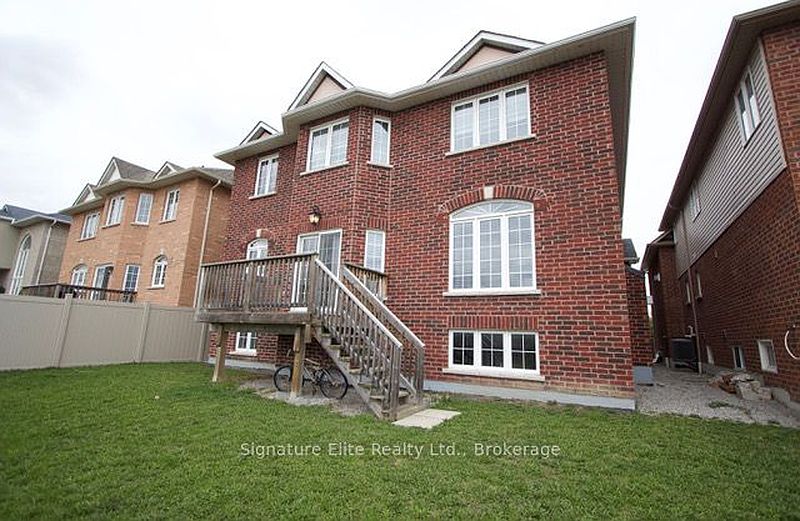 Ajax House for rent - 4 Bedrooms — photo 28