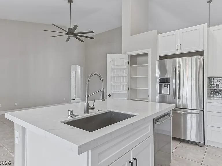 11209 Dell Cliffs Ct — Photo 17