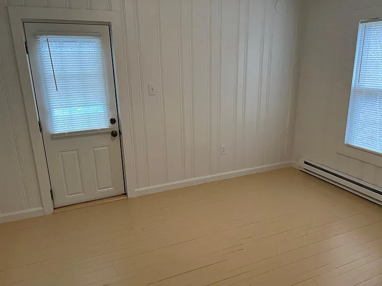 815 Frenchtown Rd — Photo 5