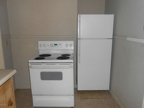 3rd image of 374 W 62nd St