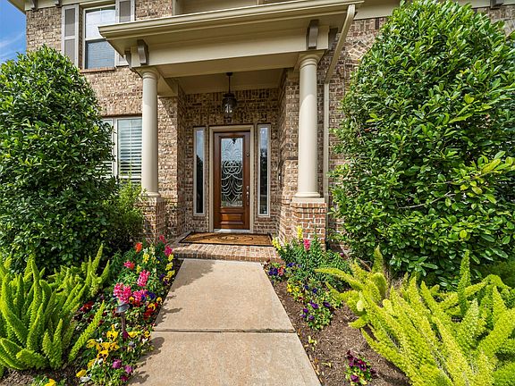 2nd image of 1923 Sterling Green Ct