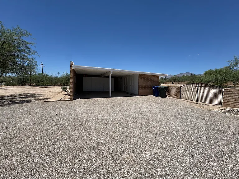 9001 E Bears Path Rd — Photo 37
