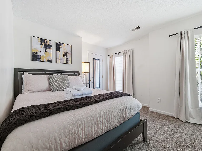 7149 Cobden Ln — Photo 13