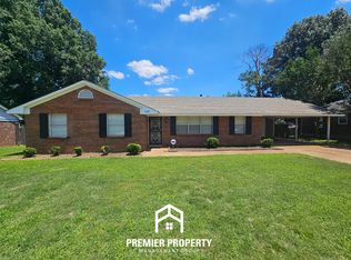 3290 Fox Hollow Dr, Memphis, TN 38115
