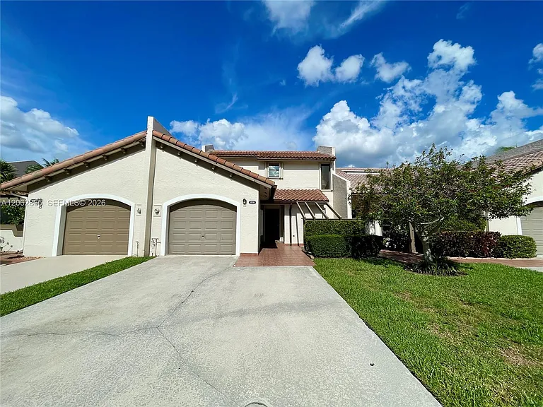 8559 SW 115th Pl — Photo 1