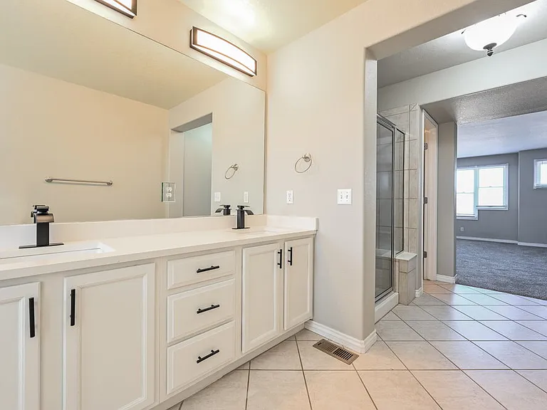4376 Foxberry Dr — Photo 17