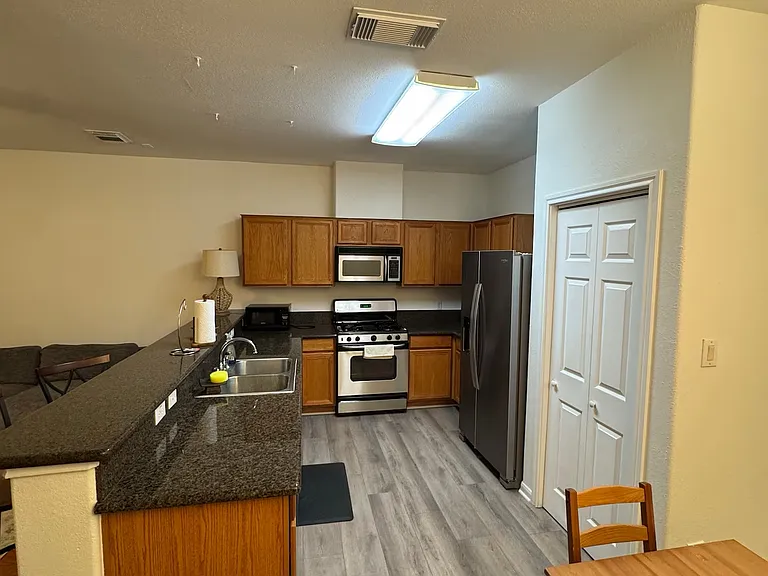 2232 Naomi St — Photo 9