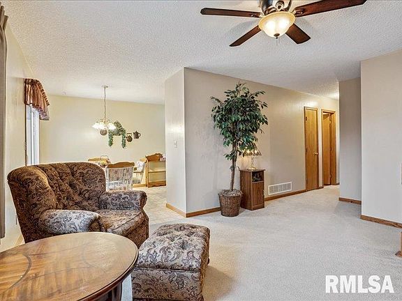 5th image of 1316 W 53rd St