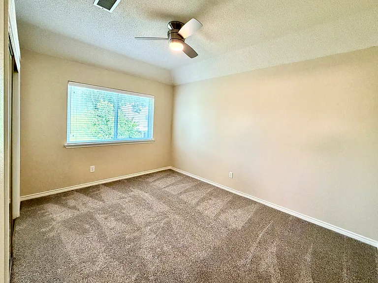 1410 Indian Lake Trl — Photo 17