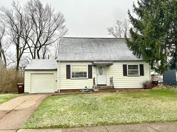 10615 Windham Dr, Parma, OH 44130