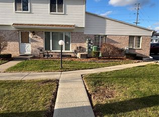 37543 Colonial Dr #124, Westland, MI 48185