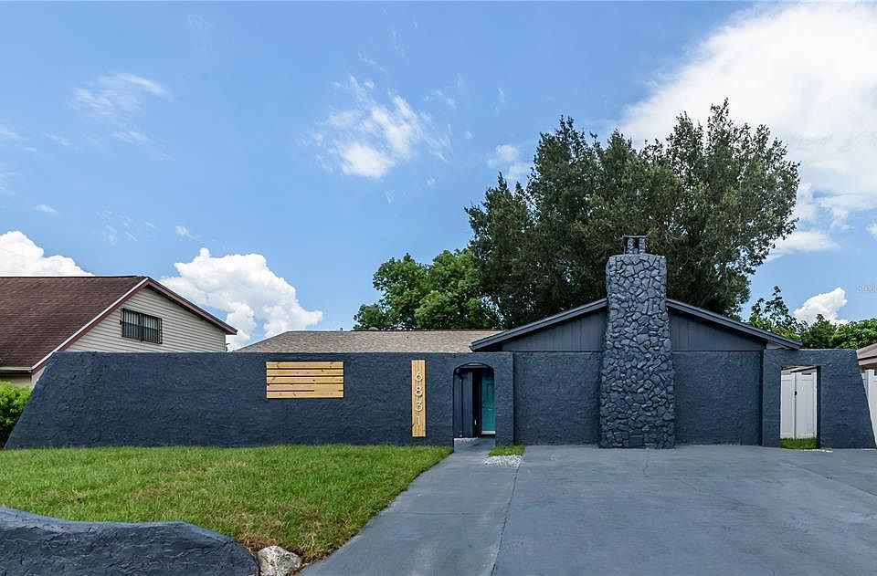 1st image of 6831 Fountain Ave