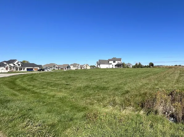 Lt69 WOODRIDGE ESTATES, Pewaukee, WI 53072