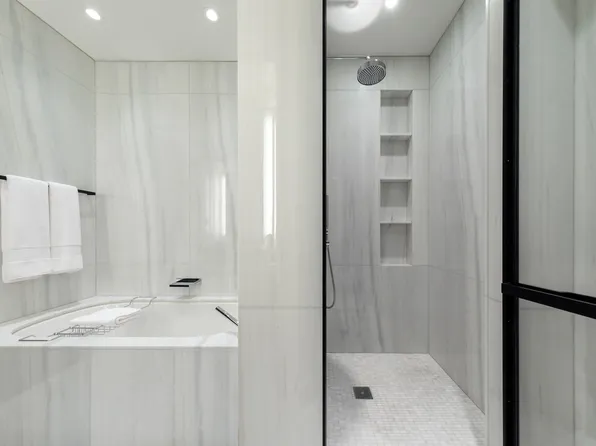 157 West 57th Street image 5 of 10