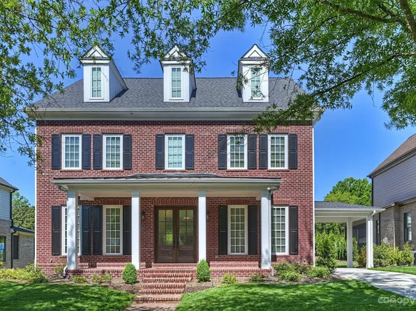 9405 Heydon Hall Cir, Charlotte, NC 28210