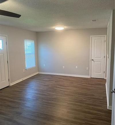 5th image of 717 Willowbrook Dr