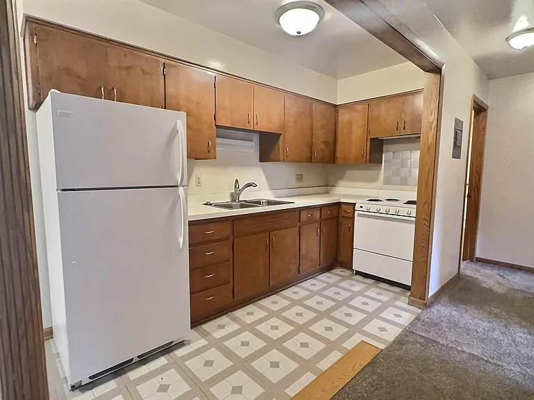 120 W Slifer St #5 — Photo 4