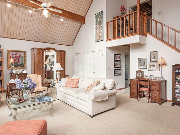 5th image of 104 Forest Hill Dr