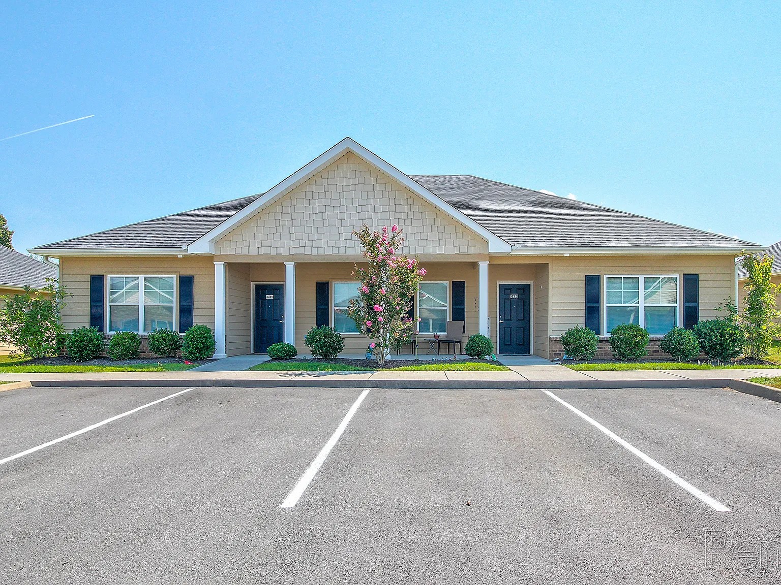 Knob Ridge Apartments — Photo 3