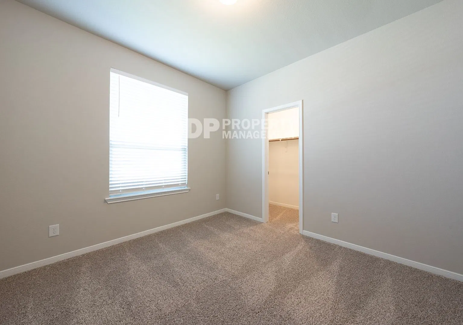 Available now! Spacious 4 Bedroom Home in South Temple Friars Creek Neighborhood — Photo 2